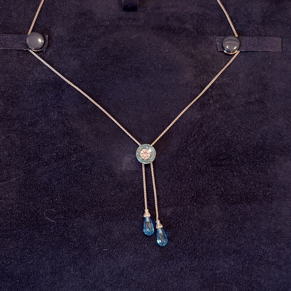 Elegant 14K Gold Lariat Neckace with Blue Topaz Accents